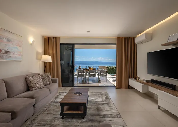 ヴィラ Altavista - Seaview & Relax With Heated Pool & Minigolf *