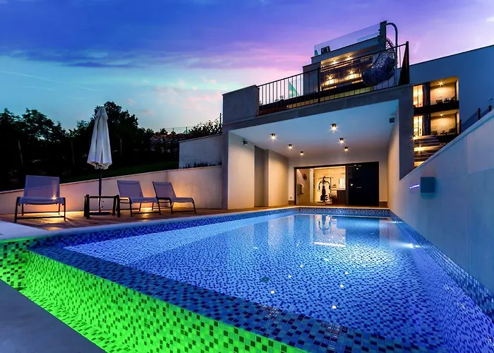 ヴィラ Altavista - Seaview & Relax With Heated Pool & Minigolf オパティヤ