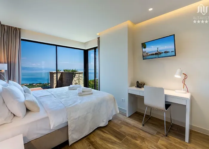Altavista - Seaview & Relax With Heated Pool & Minigolf * オパティヤ
