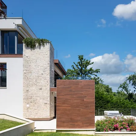 别墅 Altavista - Seaview & Relax With Heated Pool & Minigolf 奥帕提亚