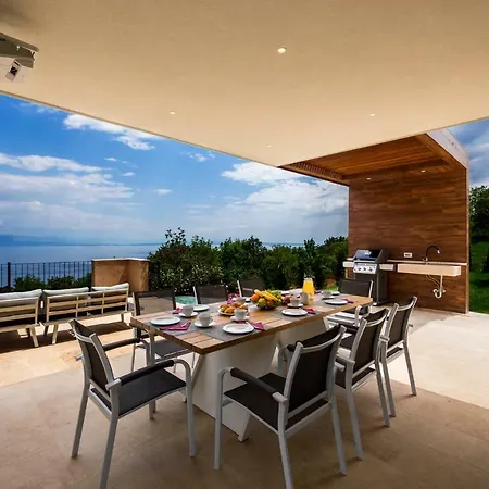 Villa Altavista - Seaview & Relax With Heated Pool & Minigolf Abbazia