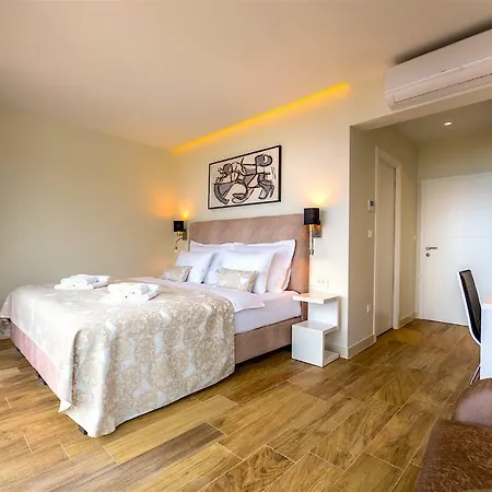 Altavista - Seaview & Relax With Heated Pool, & Minigolf *