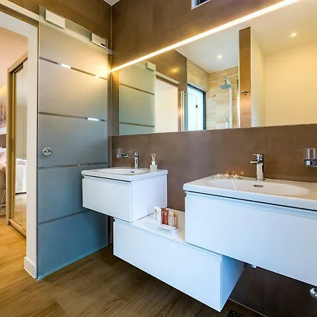 Villa Altavista - Seaview & Relax With Heated Pool & Minigolf