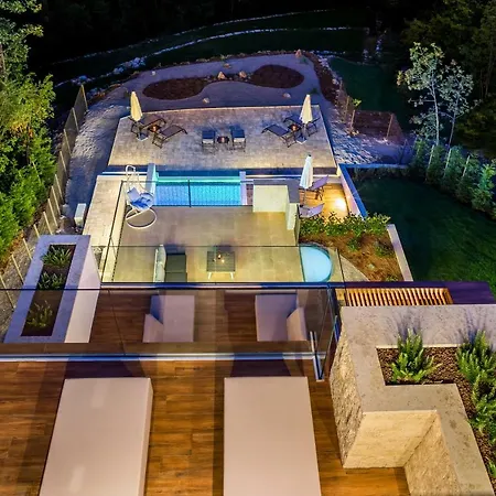 Villa Altavista - Seaview & Relax With Heated Pool & Minigolf Abbazia