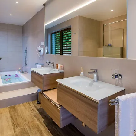 Villa Altavista - Seaview & Relax With Heated Pool & Minigolf Abbazia