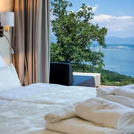 Vila Altavista - Seaview & Relax With Heated Pool & Minigolf *