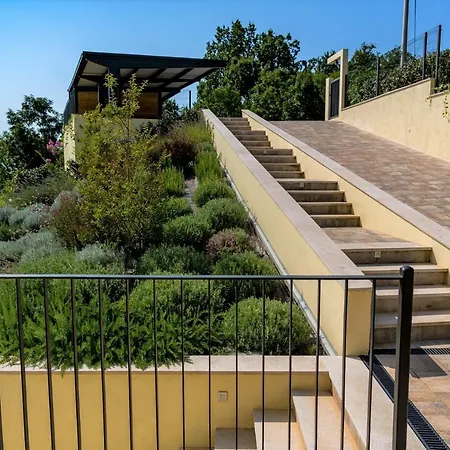 Willa Altavista - Seaview & Relax With Heated Pool & Minigolf *