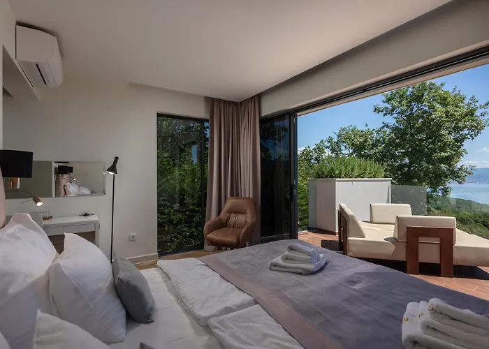 别墅 Altavista - Seaview & Relax With Heated Pool & Minigolf *