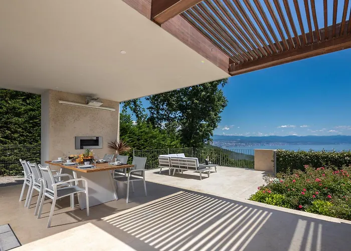 别墅 Altavista - Seaview & Relax With Heated Pool & Minigolf 奥帕提亚