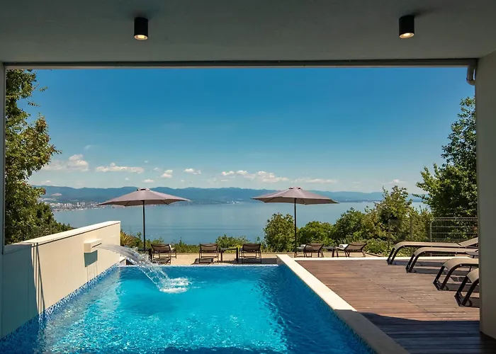 别墅 Altavista - Seaview & Relax With Heated Pool & Minigolf