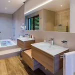 Villa Altavista - Seaview & Relax With Heated Pool & Minigolf Opatija