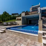 Altavista - Seaview & Relax With Heated Pool & Minigolf
