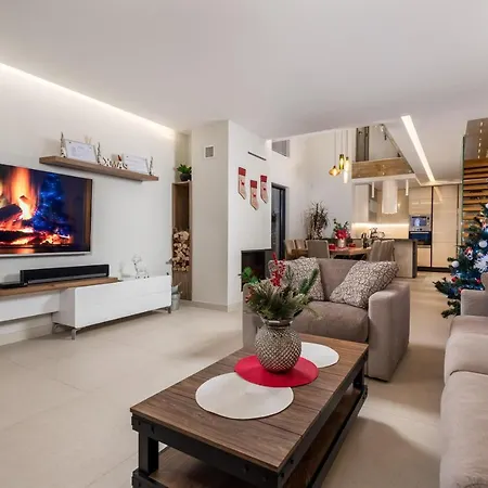 Altavista - Seaview & Relax With Heated Pool & Minigolf Villa